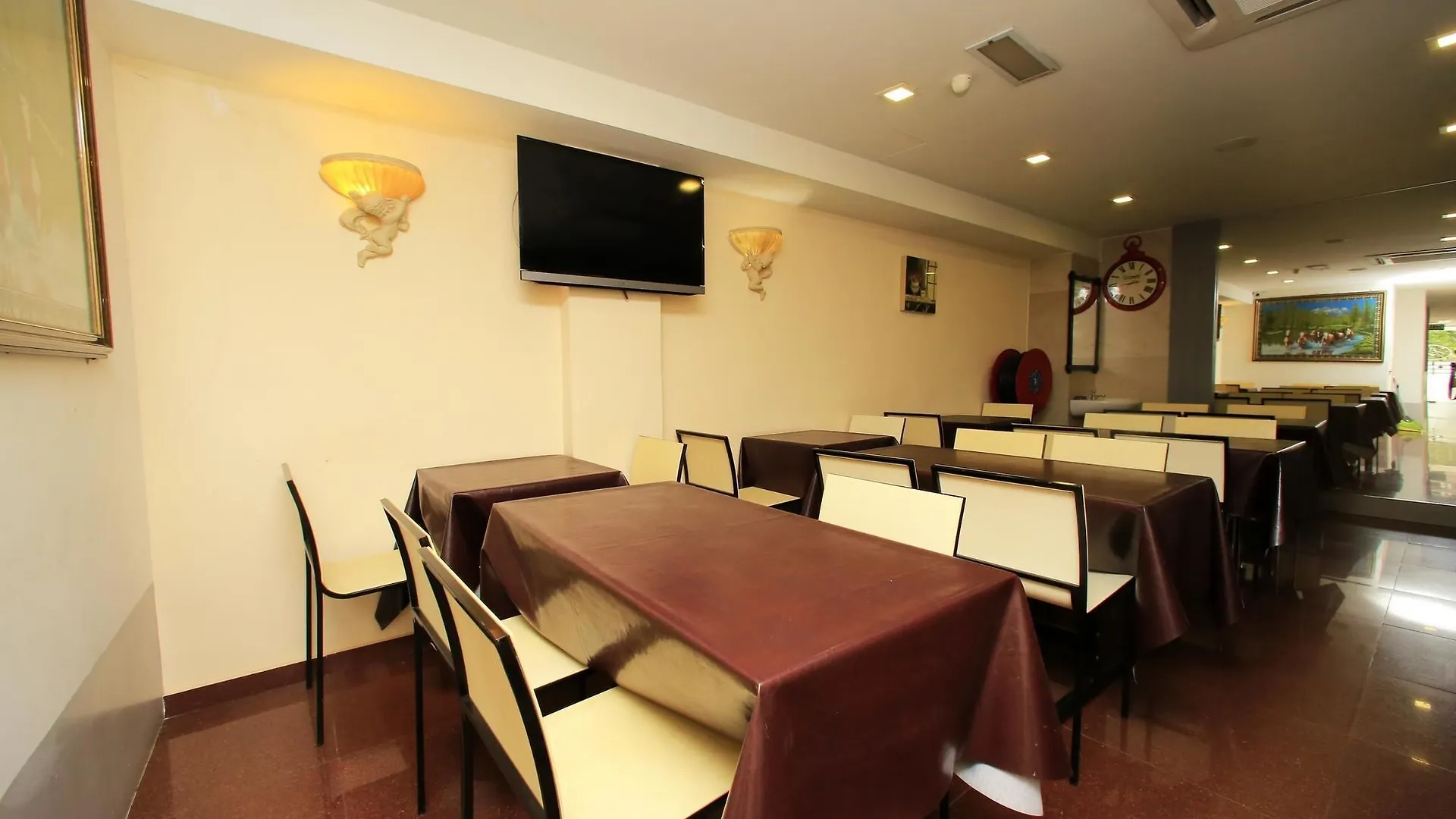Oyo 124 Hotel Seniman Sentul 吉隆坡